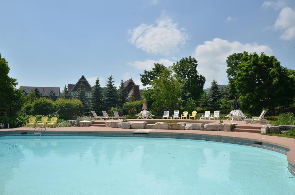 New Blue Mountain Village Snowbridge Executive Townhome Sleeps 10 with Outdoor Pool and Shuttle photo