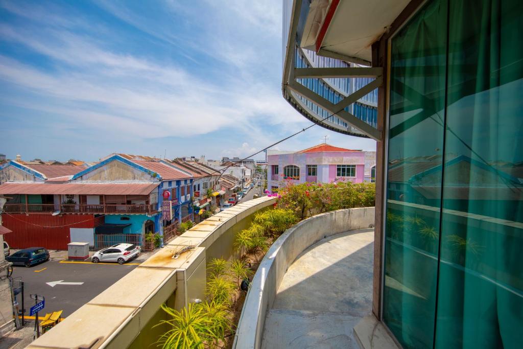 Manhattan Residence @ Reunion