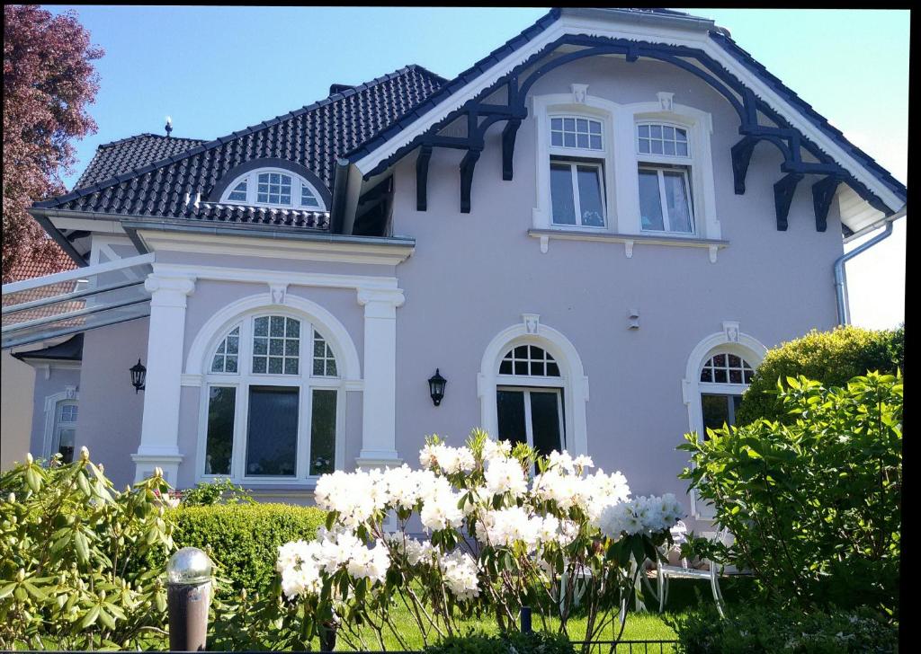 Villa Flora photo