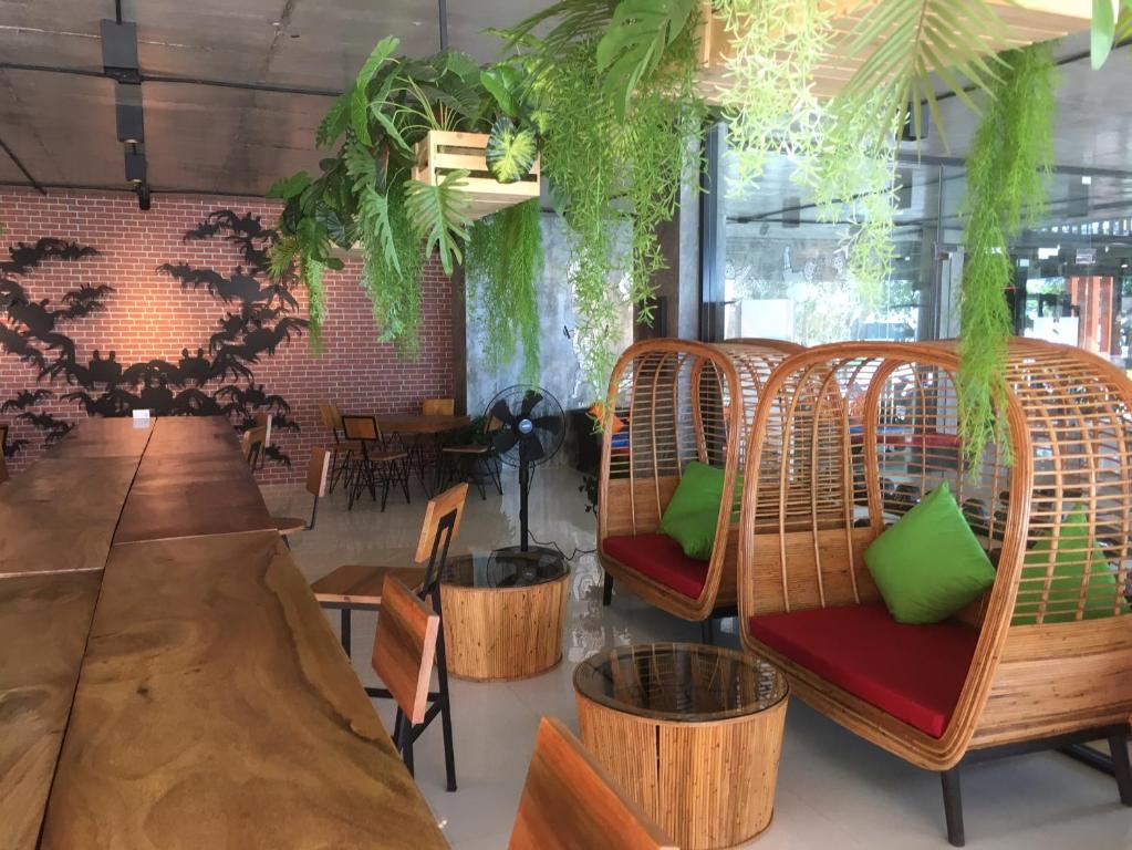 Pub/Lounge