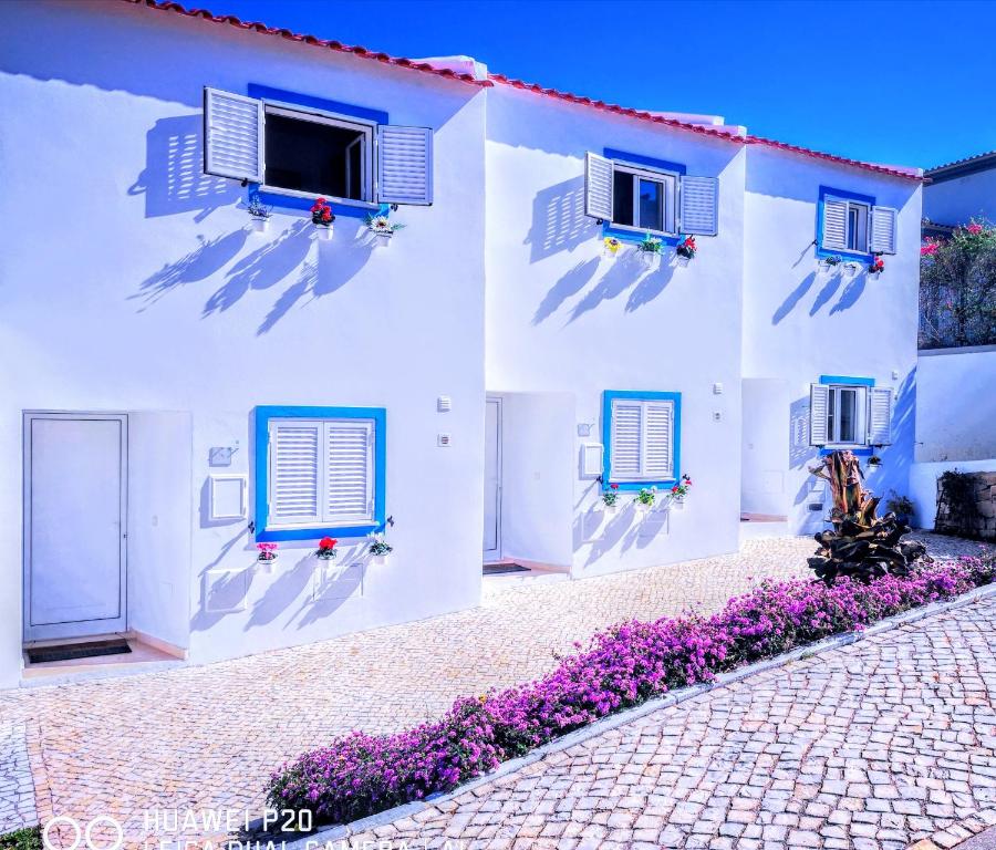 3 Villas - Praia da Falesia — Hotel in Albufeira