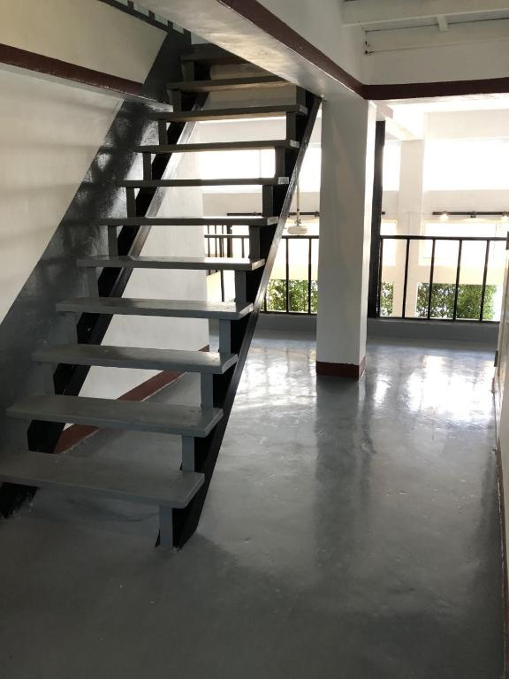 PLOY Hostel photo