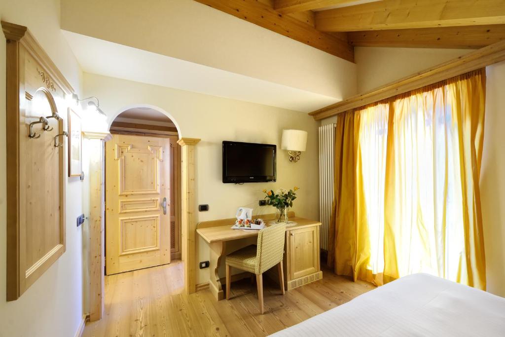 Classic Double or Twin Room