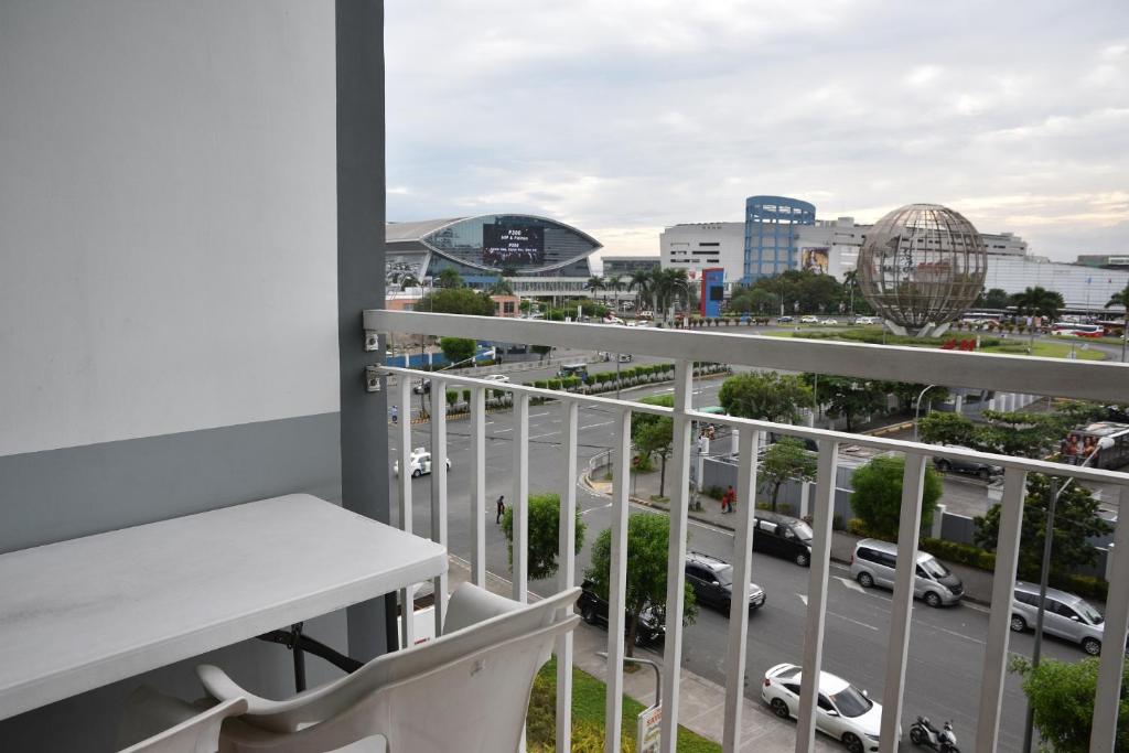 View, ComfyStay at Shell Residences in Manila