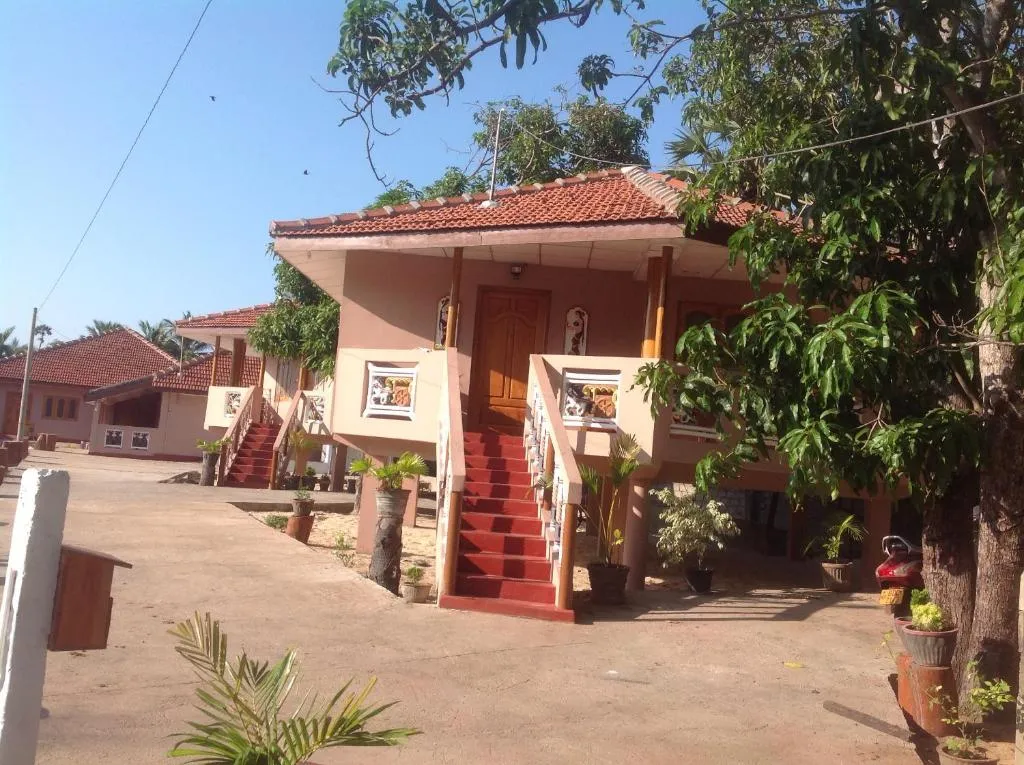 pesalai plvillas, hotel in Pesalai