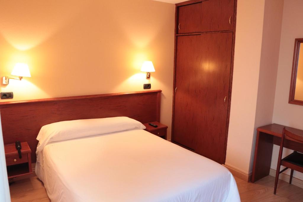Hotel Maycar - 1