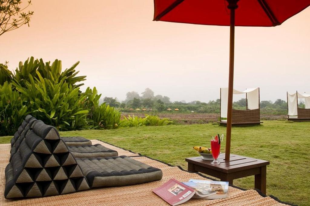 Shared lounge/TV area