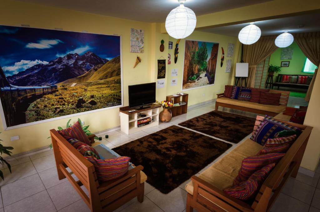 Mama Backpackers — Hotel in Lima