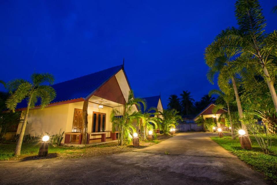 Family Resort Chumphon photo
