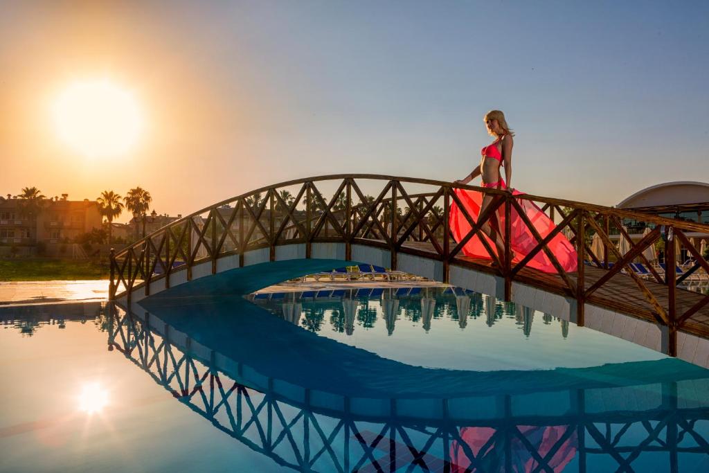 Kahya Resort Aqua & Spa — Swimming pool in Turkler