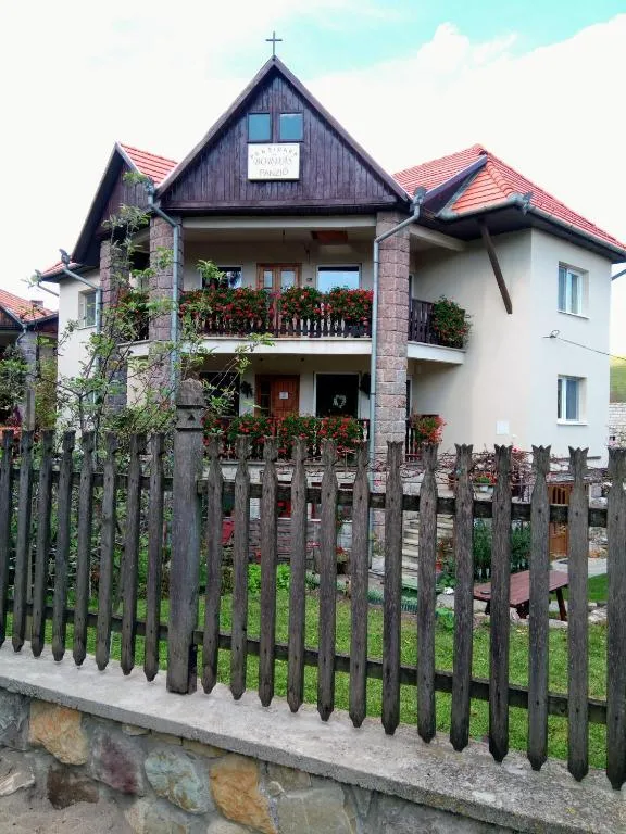 PENSIUNEA BORDÁS PANZIÓ, hotel v destinaci Sfântu-Gheorghe