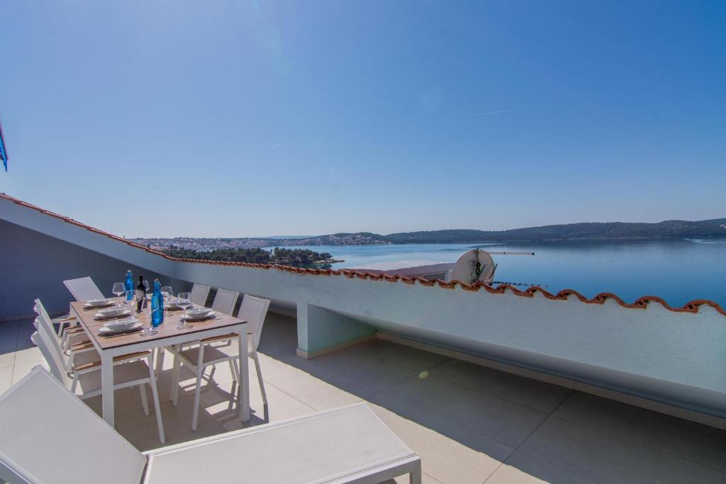 Seafront Luxury Apartments Fun photo