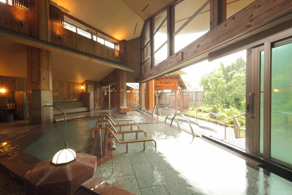 Hot spring bath