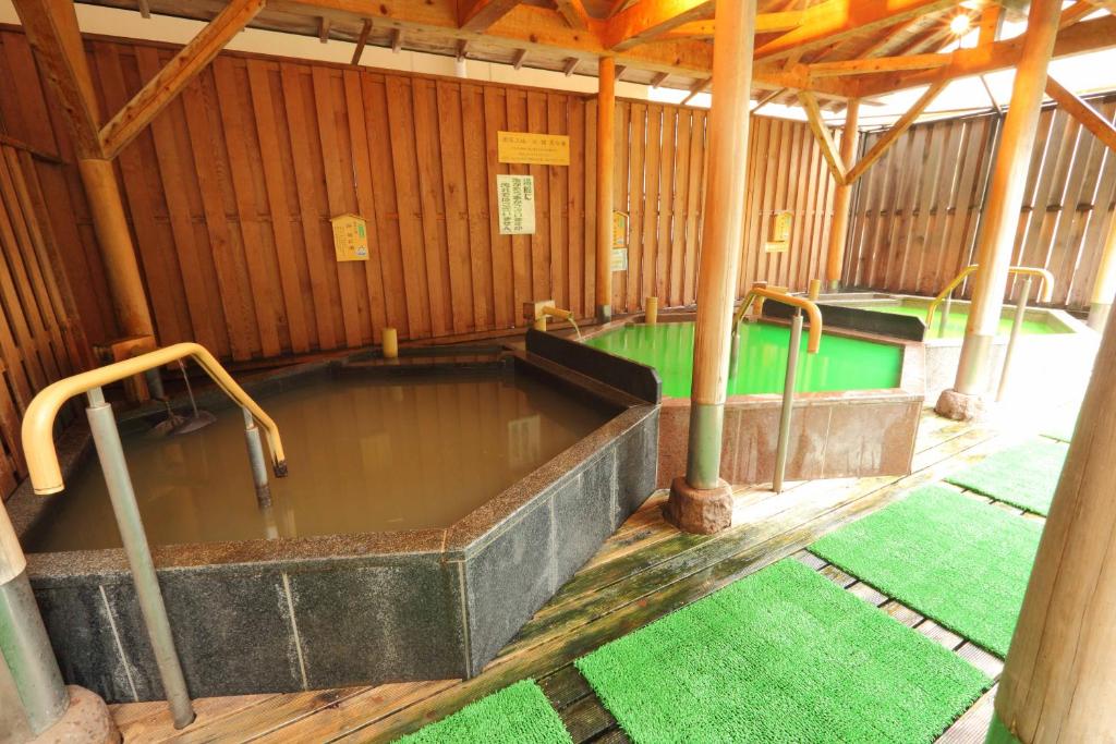 Hot spring bath