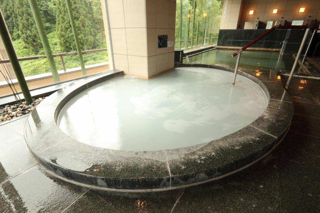 Hot spring bath