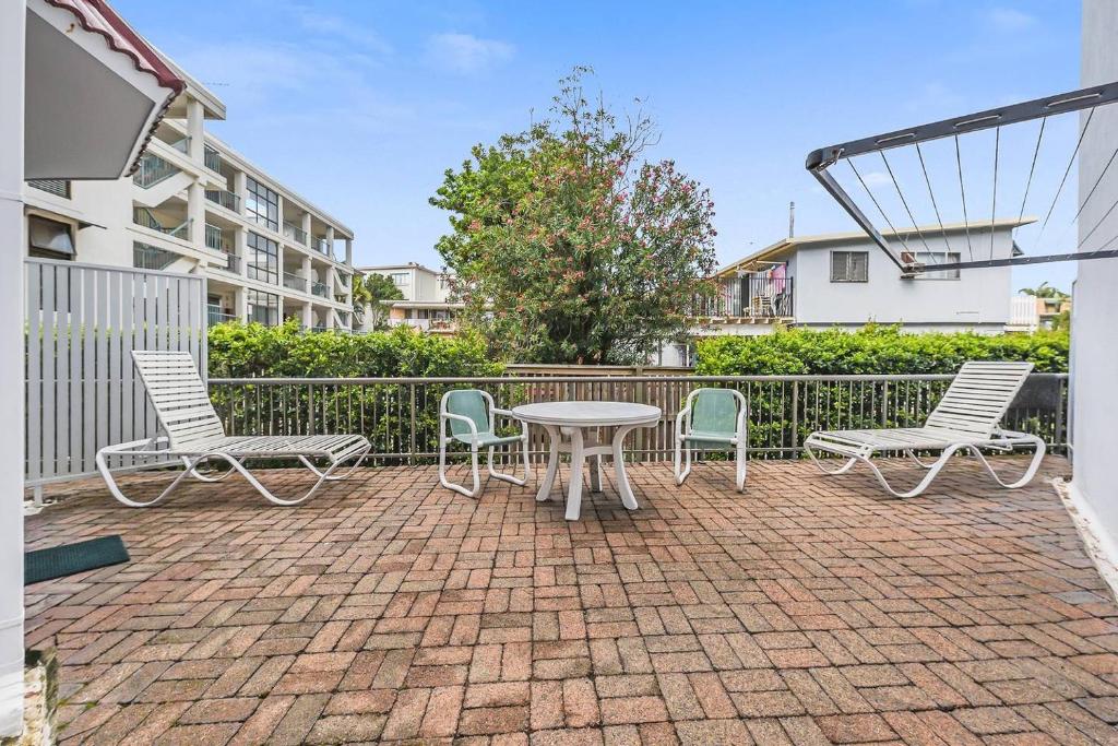 2 Bedroom Private Unit - Alexandria Apartments photo