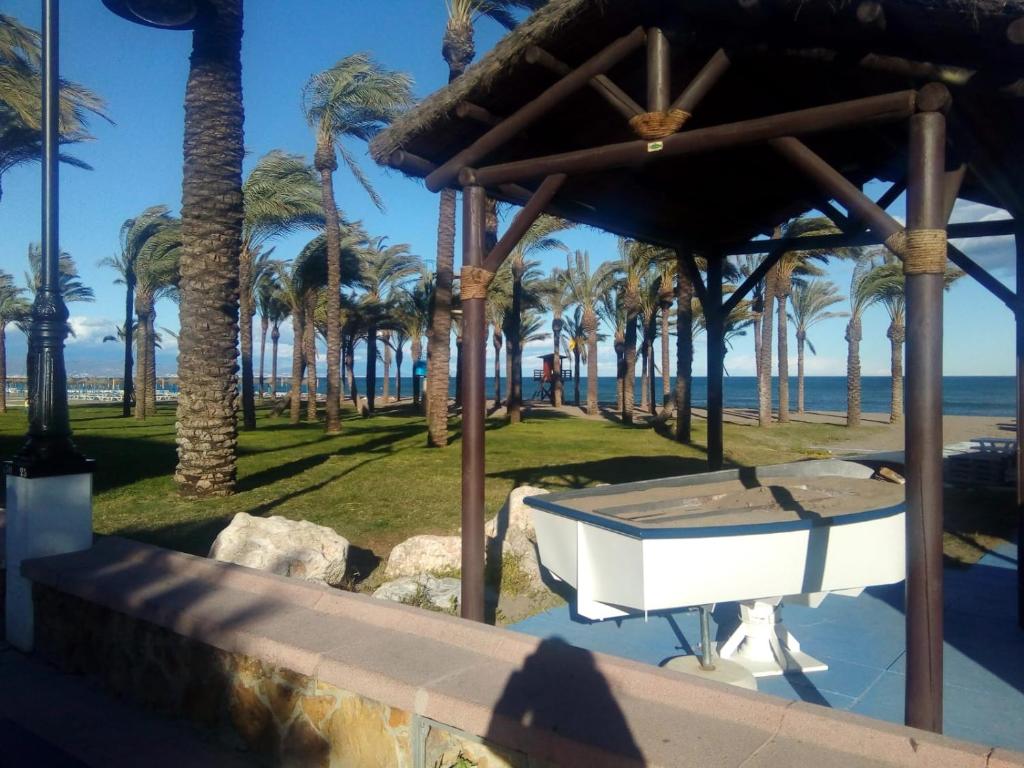 NUEVO Roca Chica, Primera Linea Playa,Torremolinos photo