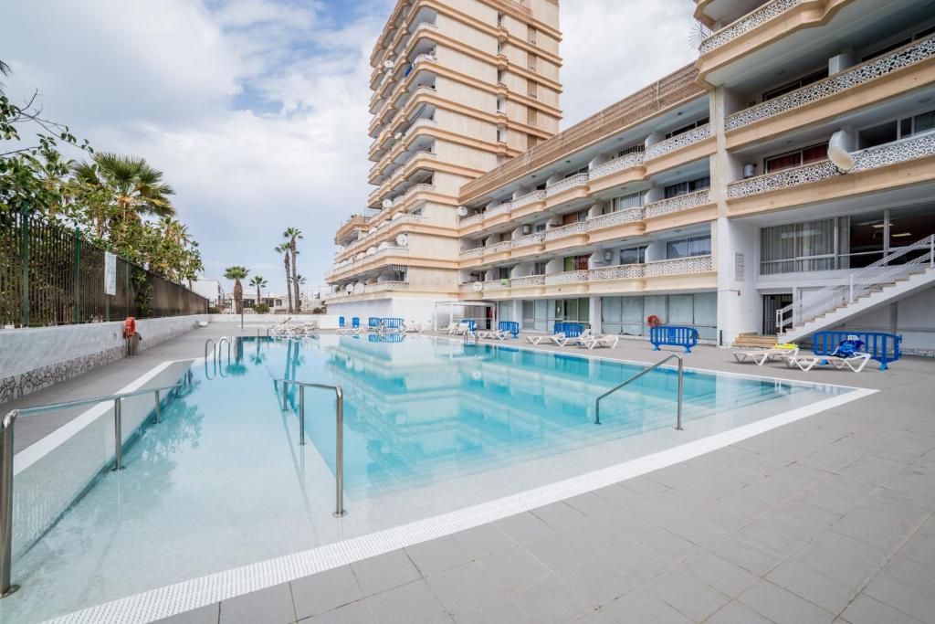 Un dormitorio en Playa de las Américas - 2