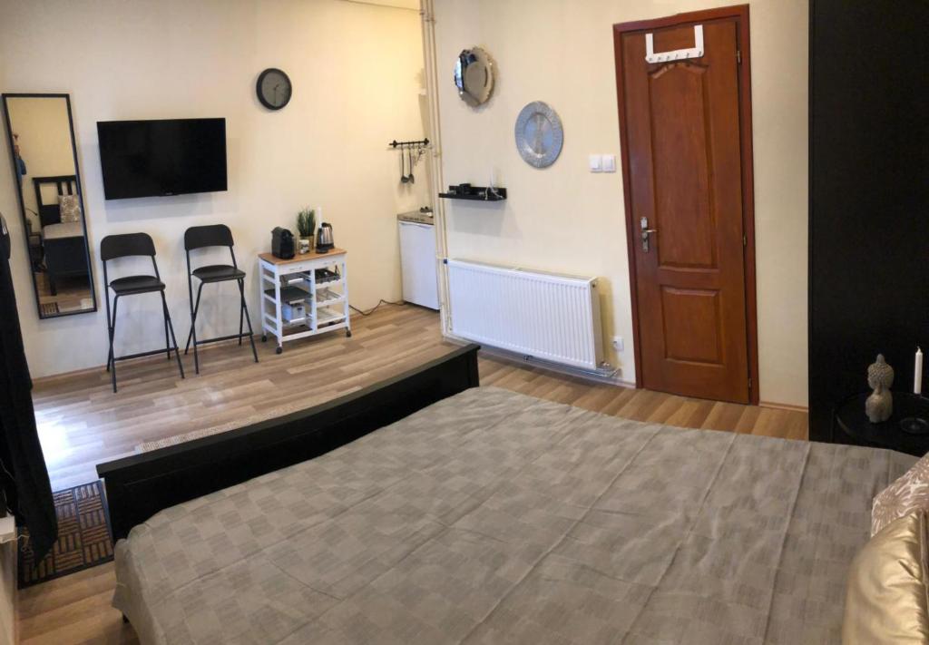 BLACK & White Apartments • BLACK photo