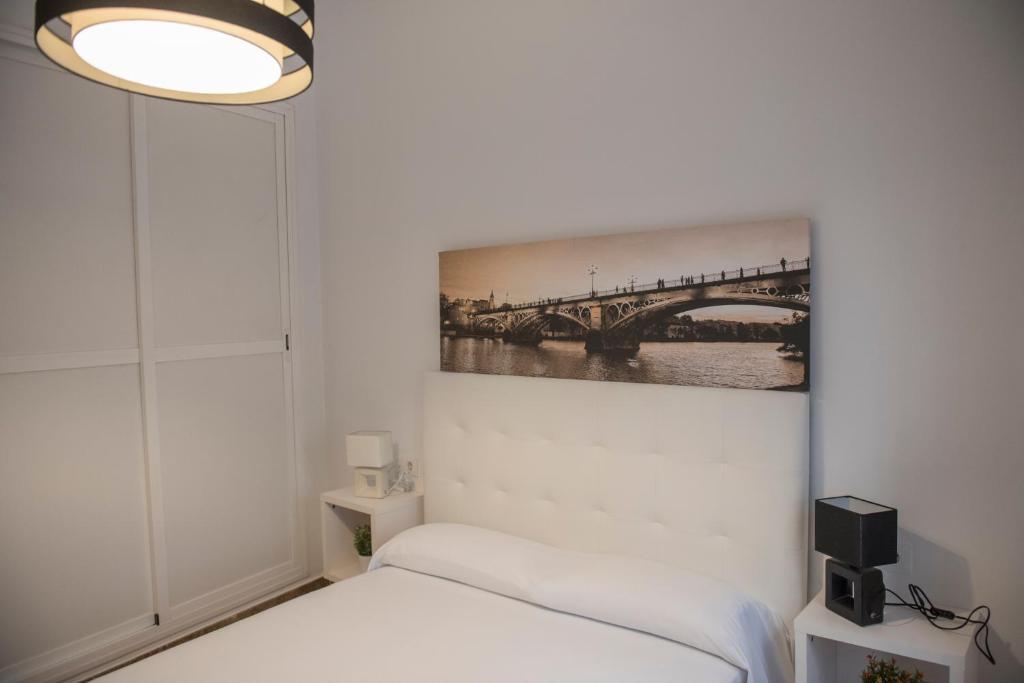 Apartamentos Luxury Puente de Triana photo