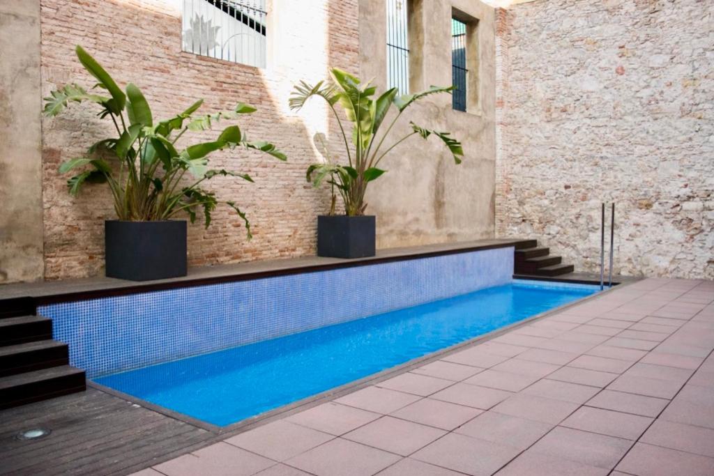 Hotel Onix Liceo — Swimming pool in Barcelona, Catalonia