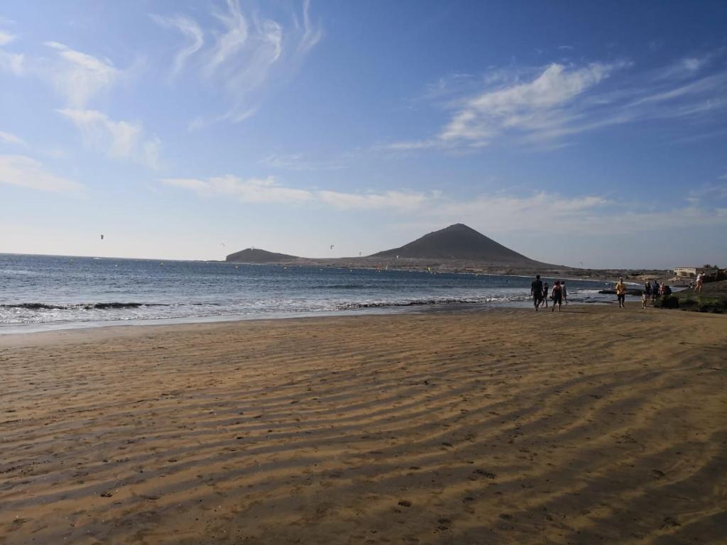 Large beachfront apartment Medano - 2