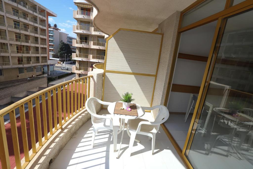COSTA DAURADA APARTAMENTS -102 Internacional - 2