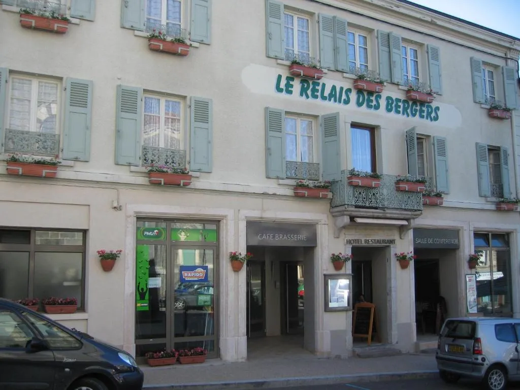 波尔吉斯酒店，位于Saint-Martin-en-Haut的酒店