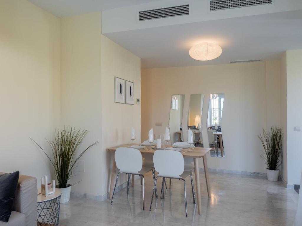 2275-Superb new apt on Valle Romano, golf view - 4