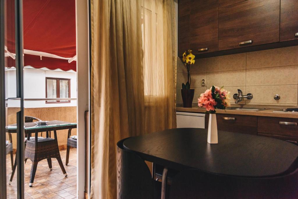 El Mar Apartments photo