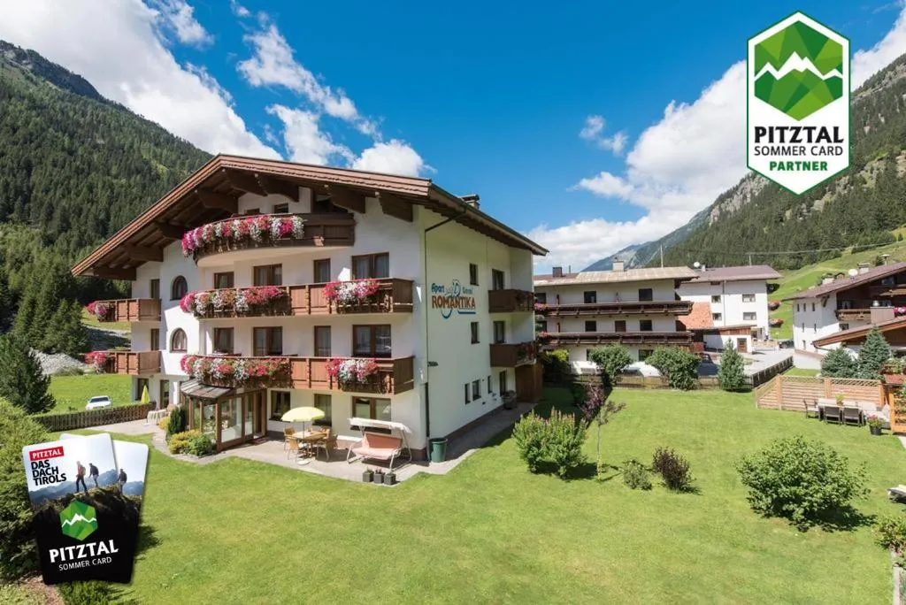 Hotel Garni Romantika, hotel in Sankt Leonhard im Pitztal