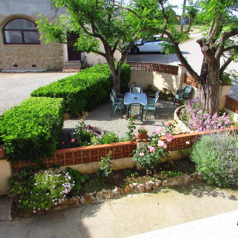 Hostal Can Bassalis - 3