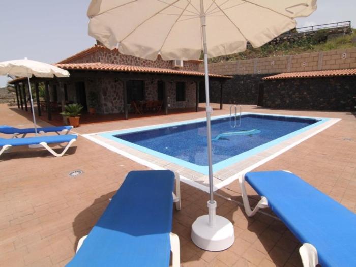 CERCADO DEL MEDIO, CHALET con PISCINA PRIVADA - 2