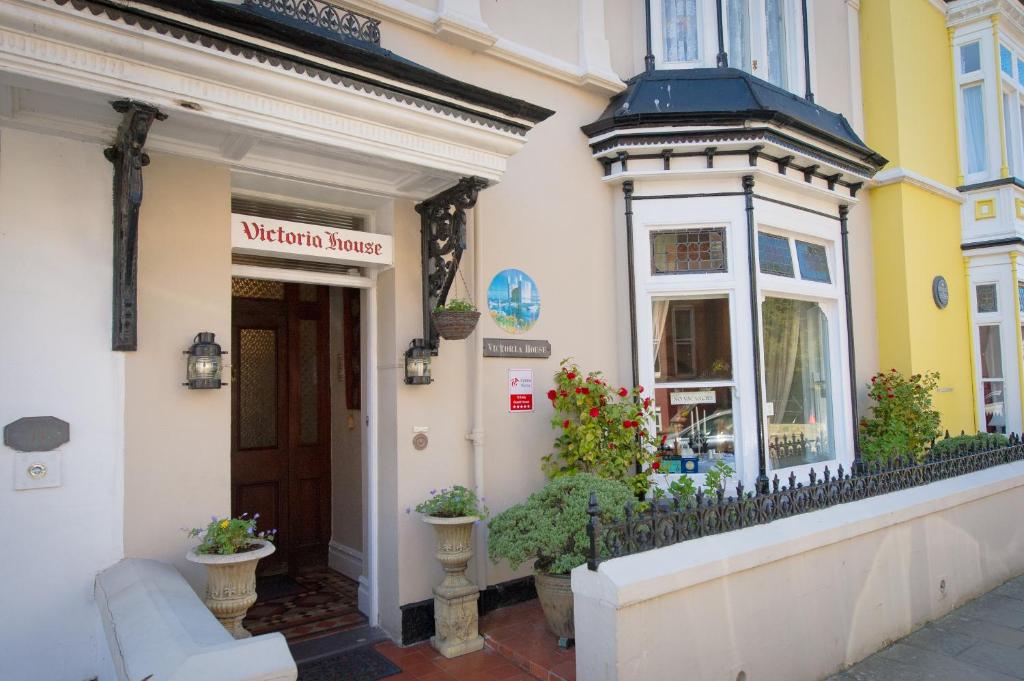 Victoria House, Caernarfon photo 4