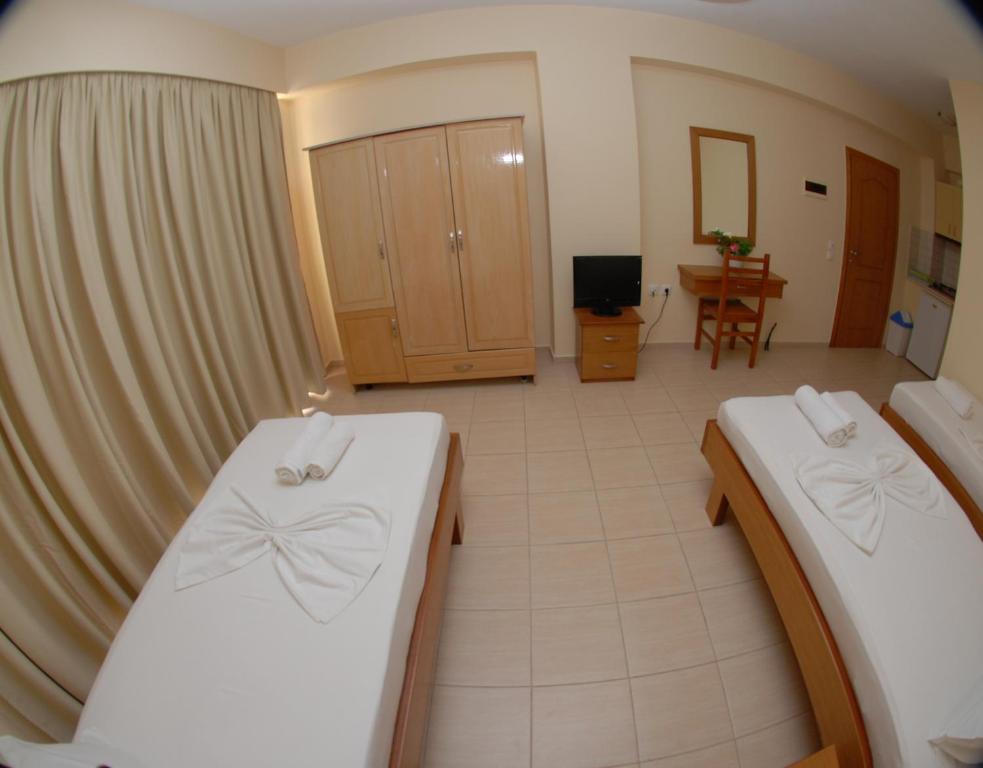 Nikos Hotel and Apartments photo