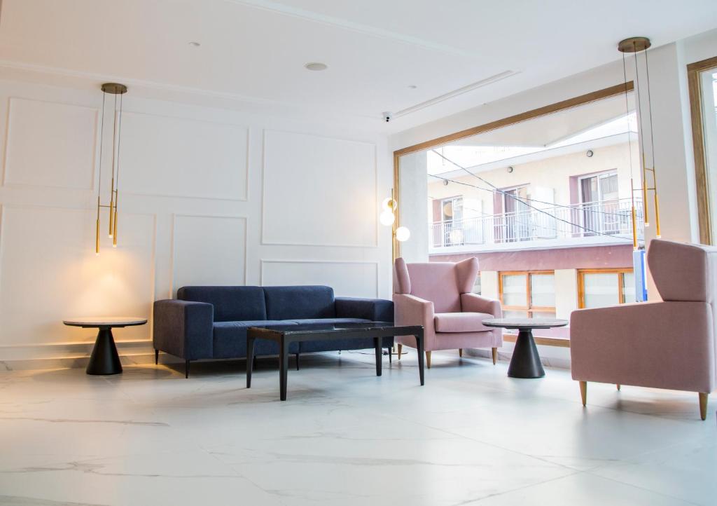 Hotel Voramar — Hotel building in Benidorm, Valencian Community