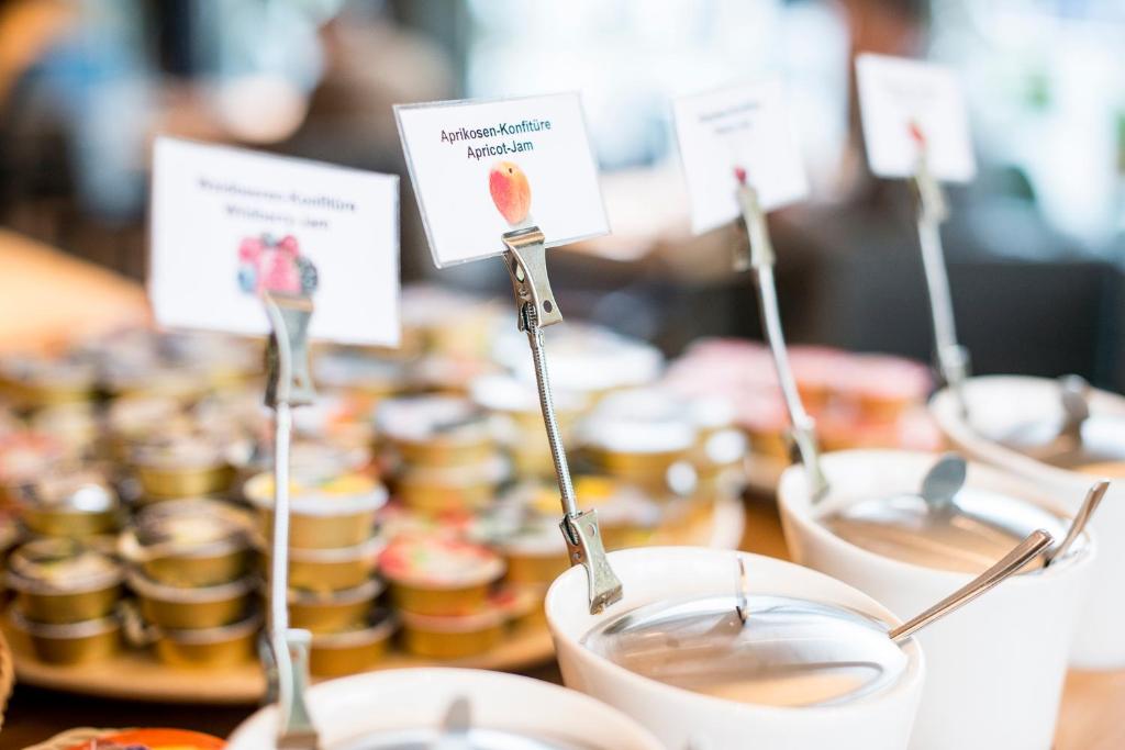 อาหารและเครื่องดื่ม