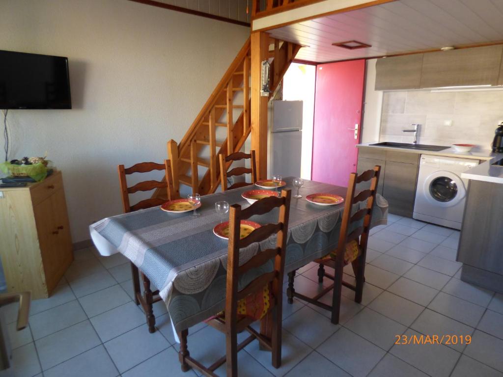 Apartment T3, mezzanine, Les Balcons de la Méditerranée, Narbonne Plage