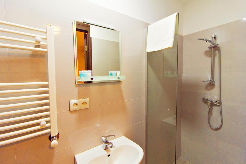 Hotel Tabi photo