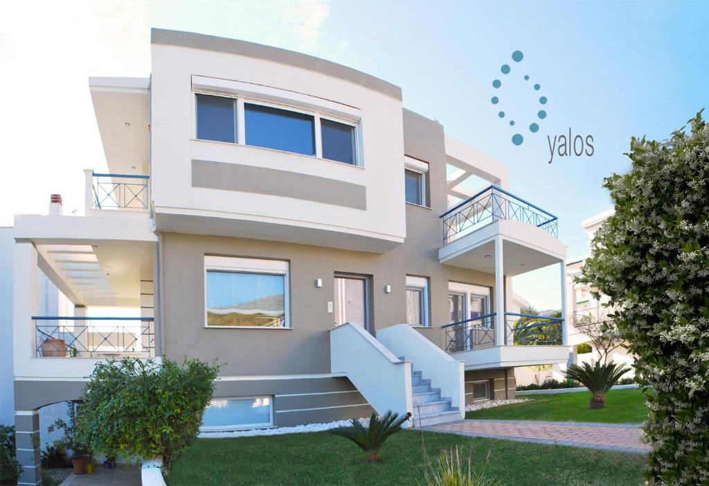 Yalos - Superb luxurious duplex at the seaside — Hotel in Iraklitsa