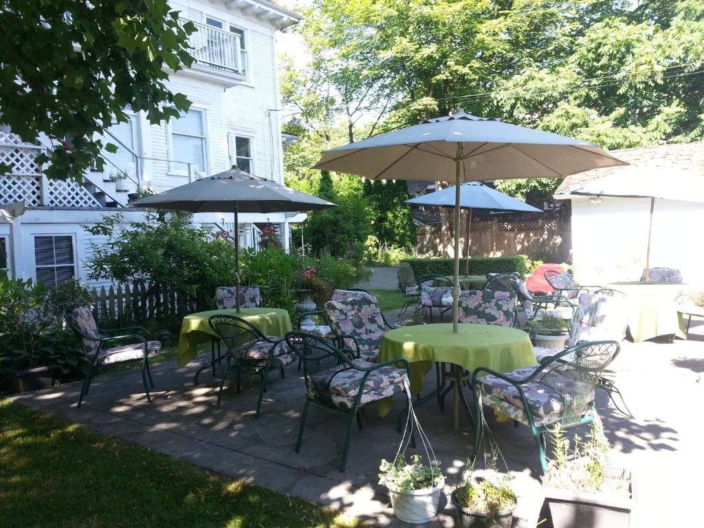 Balfour House photo