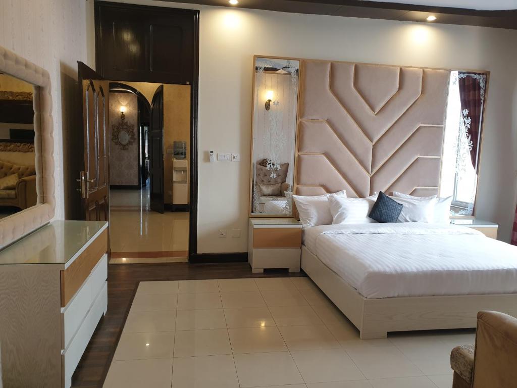Royal Villa F-10/2 — Hotel in Islamabad