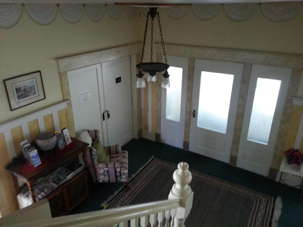 Balfour House photo