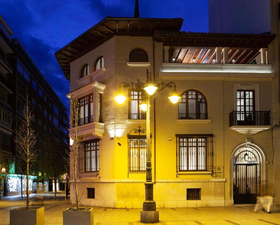 Palacete Colonial — Hotel in Leon
