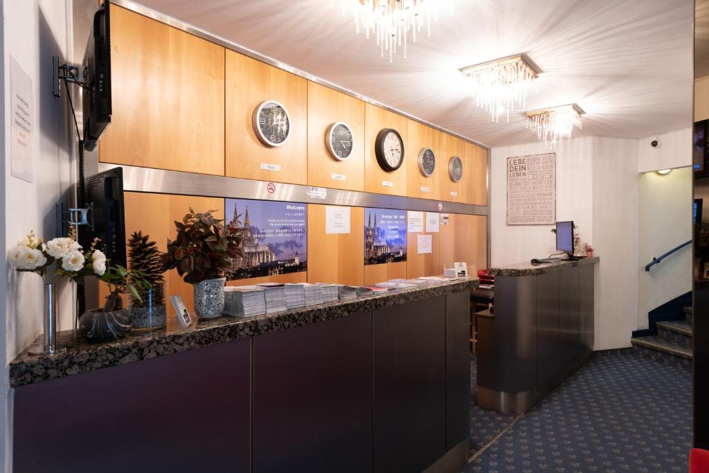 Hotel Konigshof The Arthouse photo