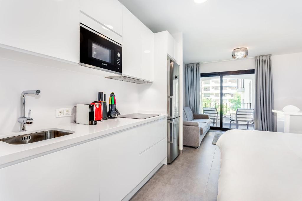 by RIVA - Exclusive, Contemporary Studio in Puerto Banus Gardens - 5