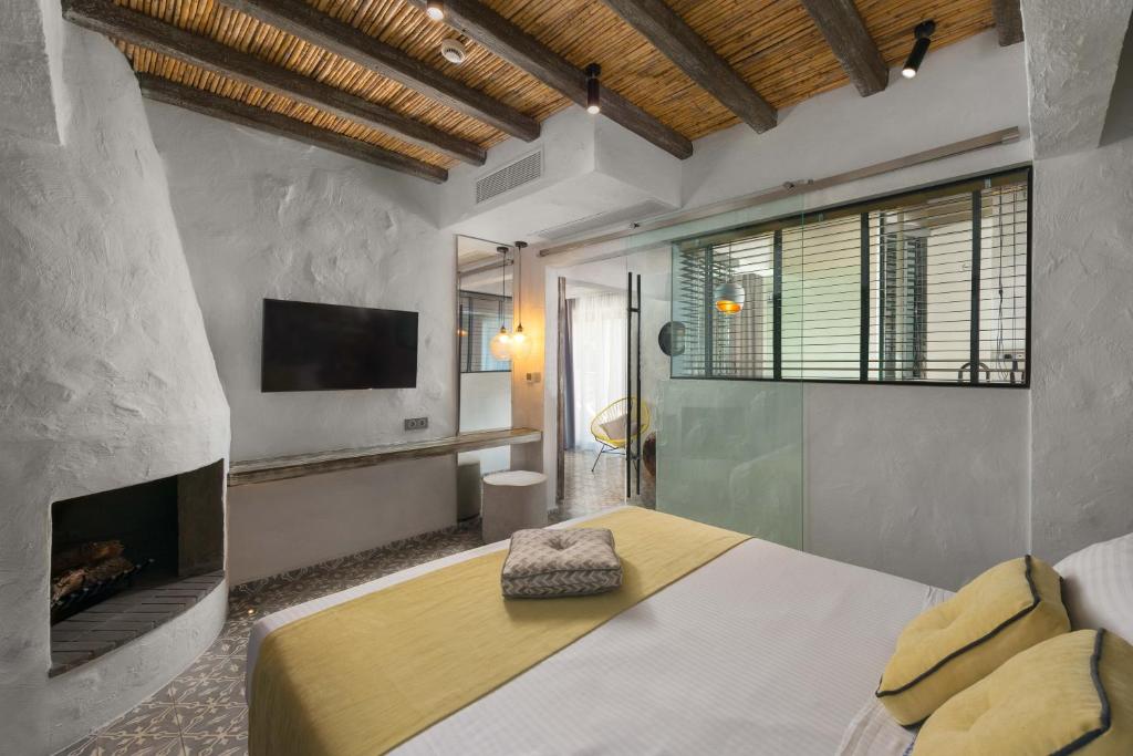 Elakati Luxury Boutique Hotel - Adults Only — Hotel rooms in Rhodes Town, South Aegean