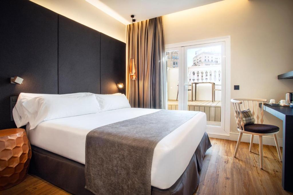 Catalonia Gran Vía Madrid — Hotel rooms in Madrid, Community of Madrid