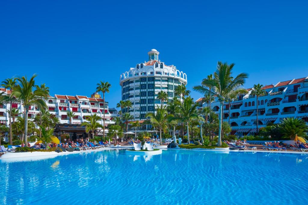 Parque Santiago IV Official — Hotel in Tenerife