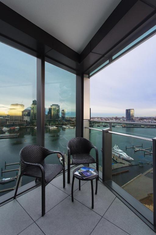 ザ セベル レジデンス メルボルン ドックランズ (The Sebel Residences, Melbourne Docklands) バルコニー/テラス